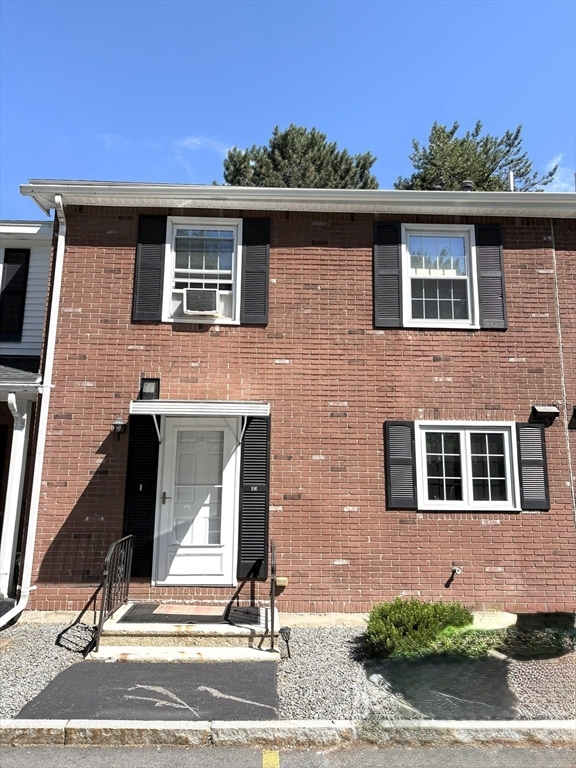 21 Oak St E  Methuen MA 01844 photo