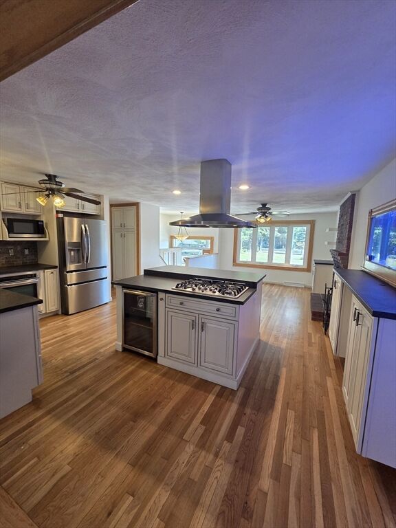 Property Photo:  5 Carriage Drive  MA 01824