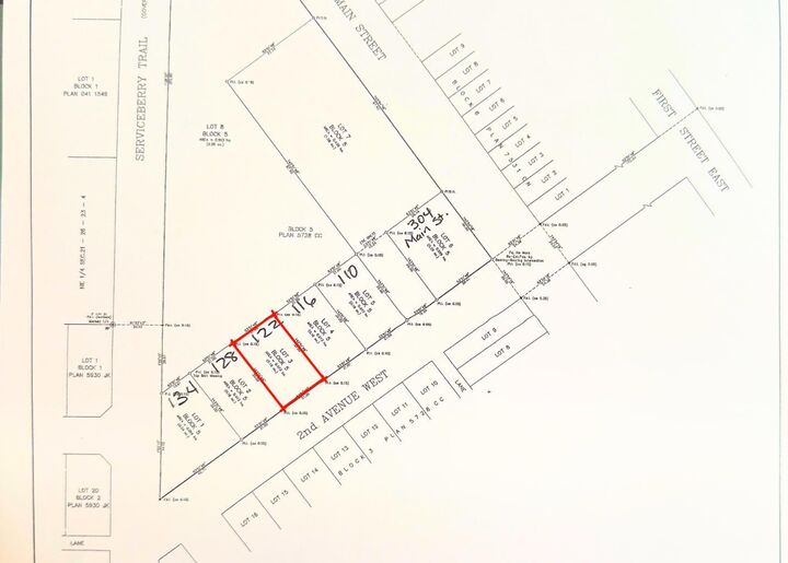 122 2 Avenue W — photo 1