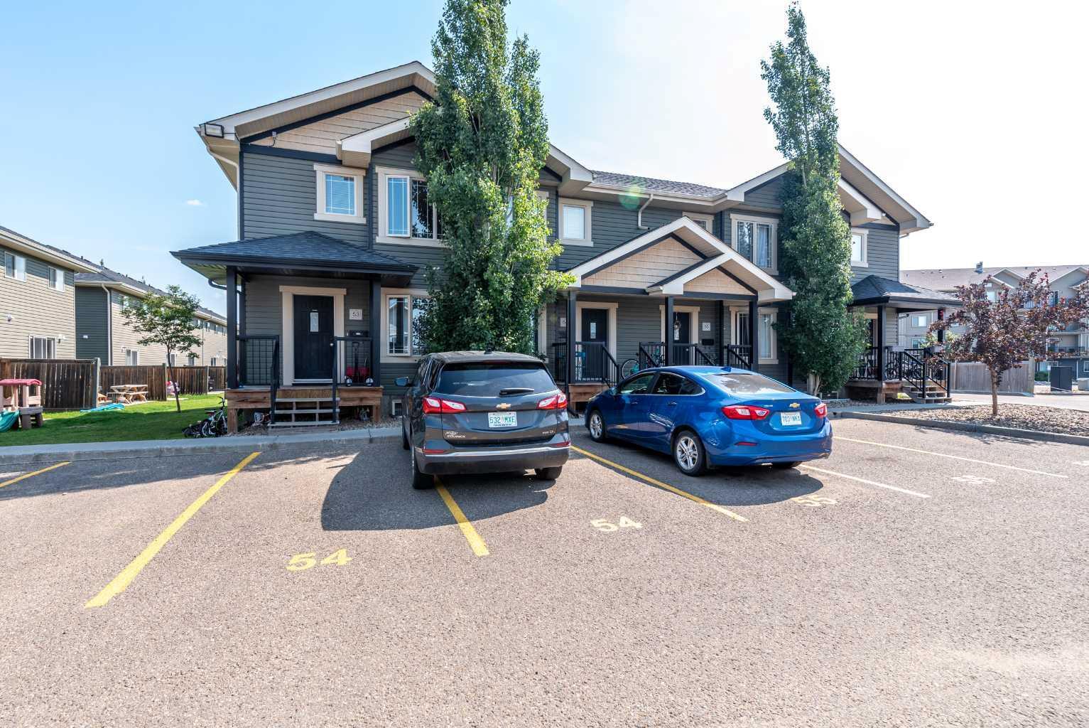Property Photo: 1809 47 Avenue 53 SK S9V 1W3