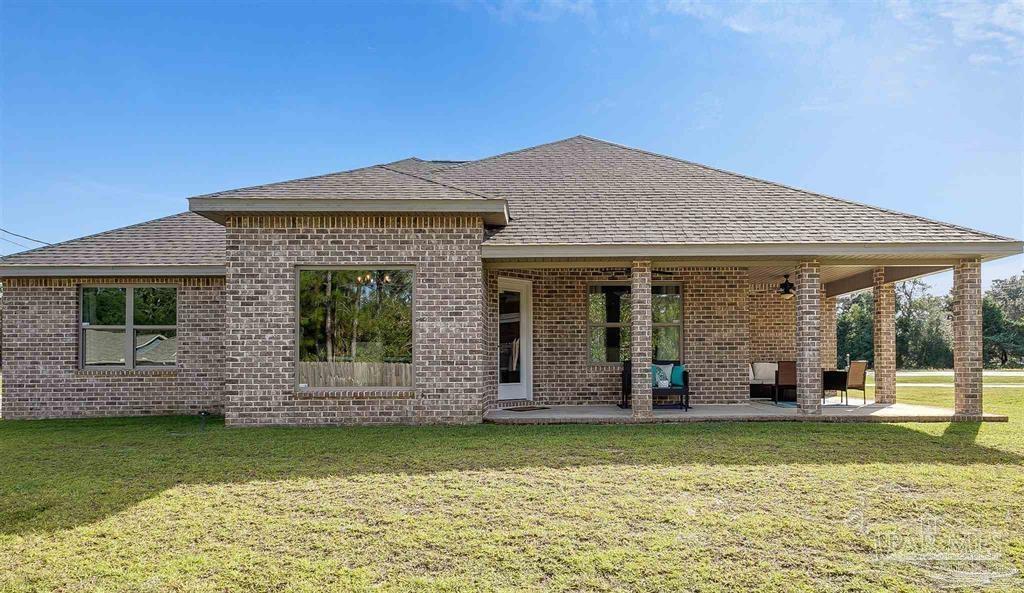 Property Photo: 6526 Flintwood Dr FL 32566