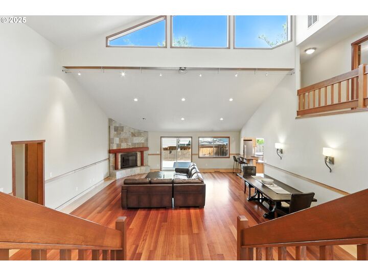 Property Photo: 16289 NW Mission Oaks Dr OR 97006