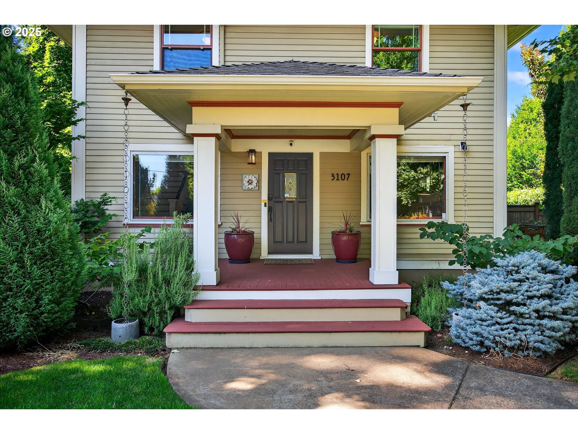 Property Photo: 3107 N Rosa Parks Way OR 97217