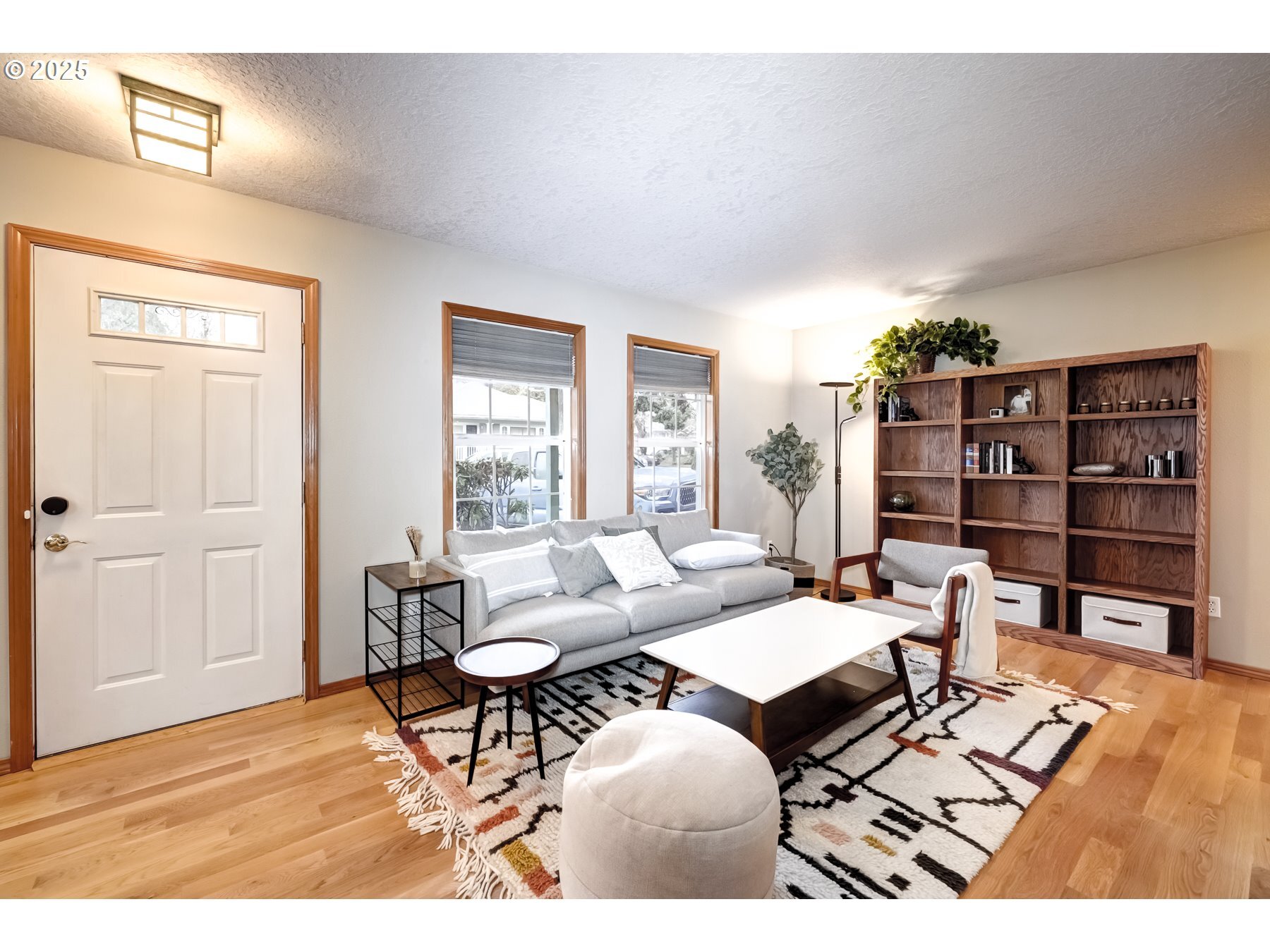 Property Photo:  3942 SE Harrison St  OR 97214 
