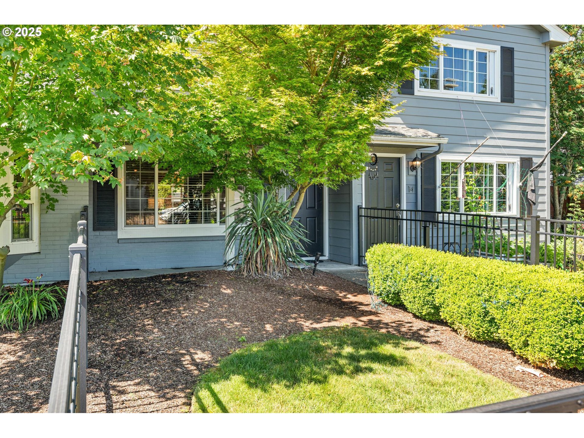 Property Photo:  1265 NW Trail Ave 13  OR 97229 