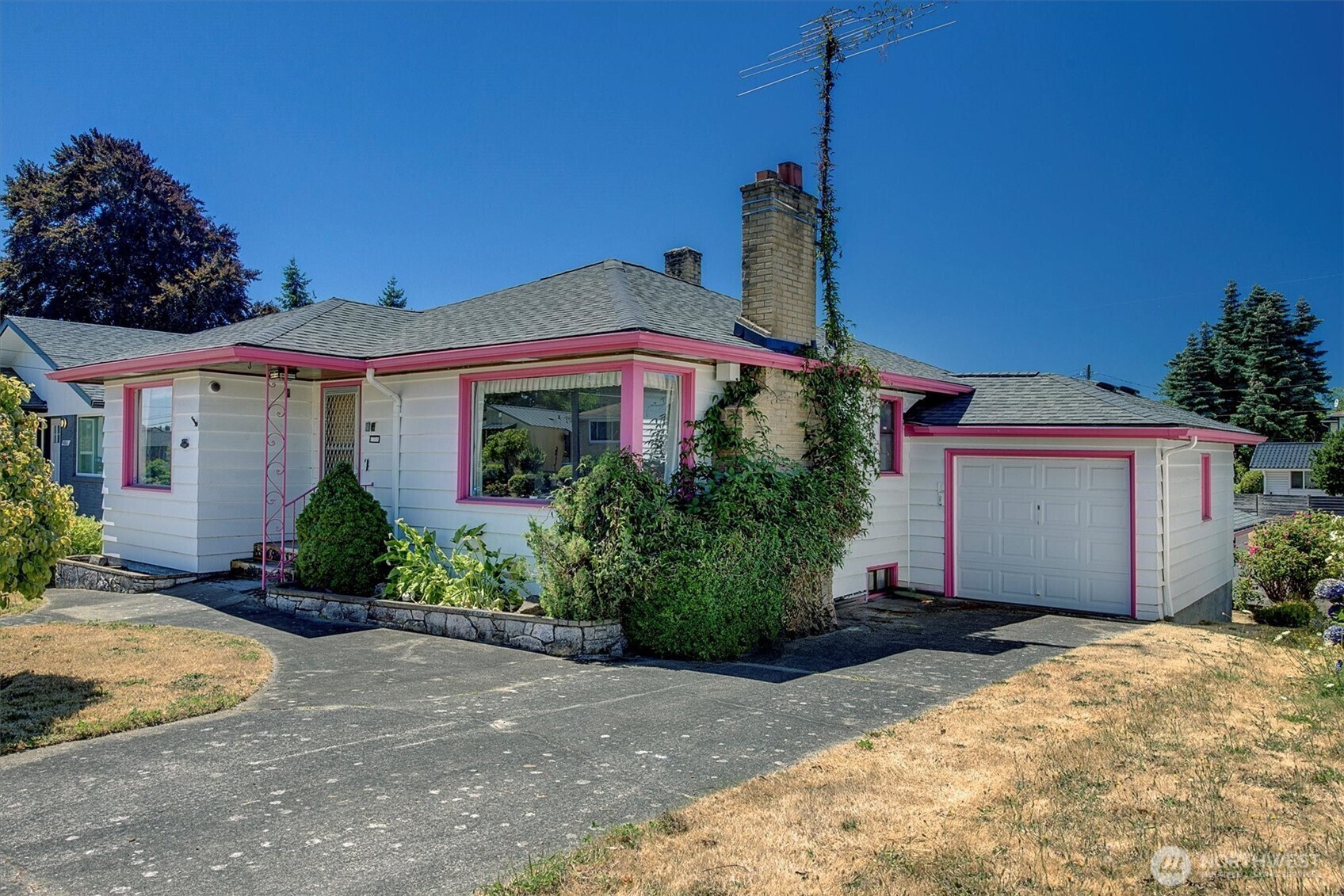 Property Photo: 4807 15th Avenue S WA 98108