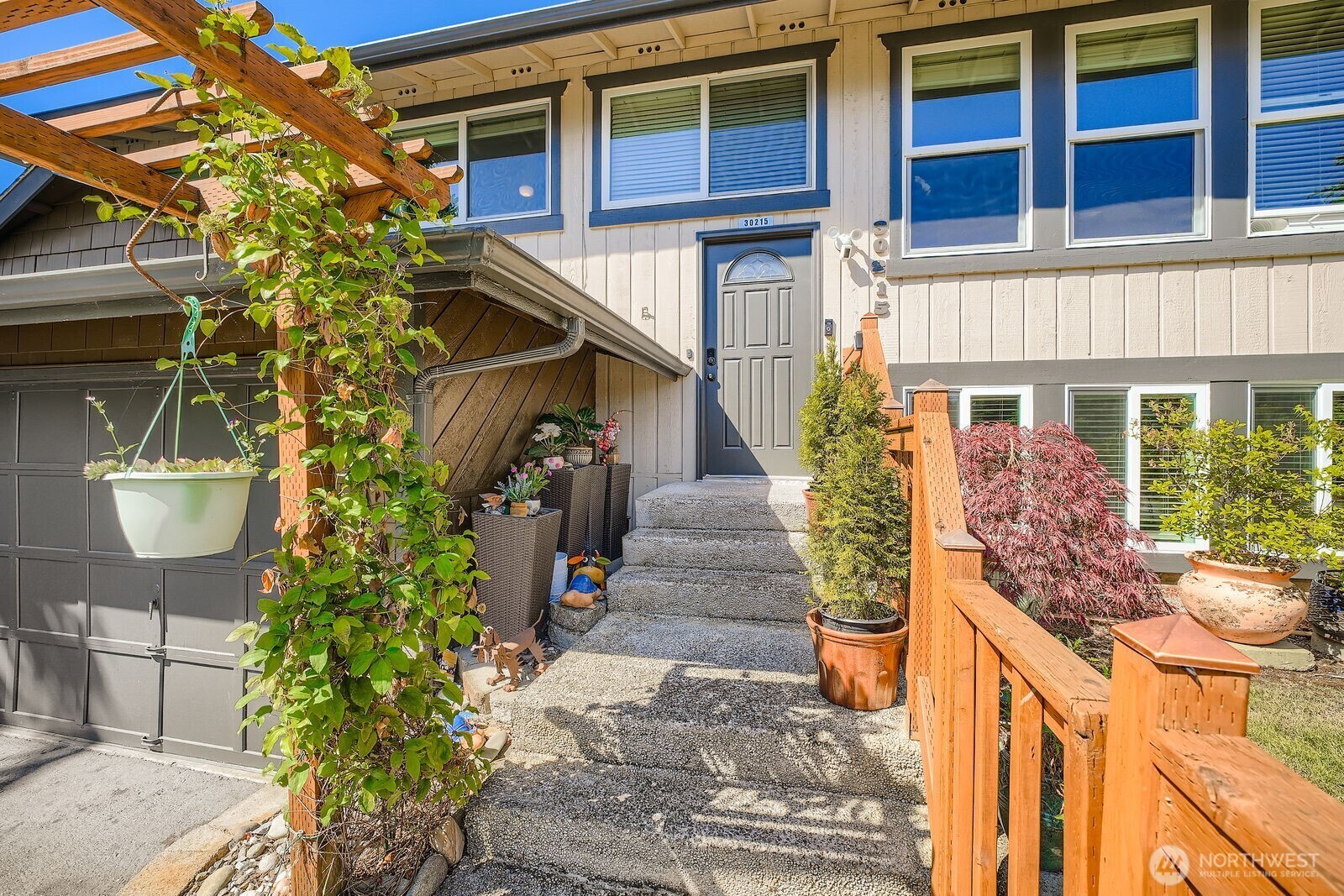 Property Photo: 30215 54th Avenue S WA 98001