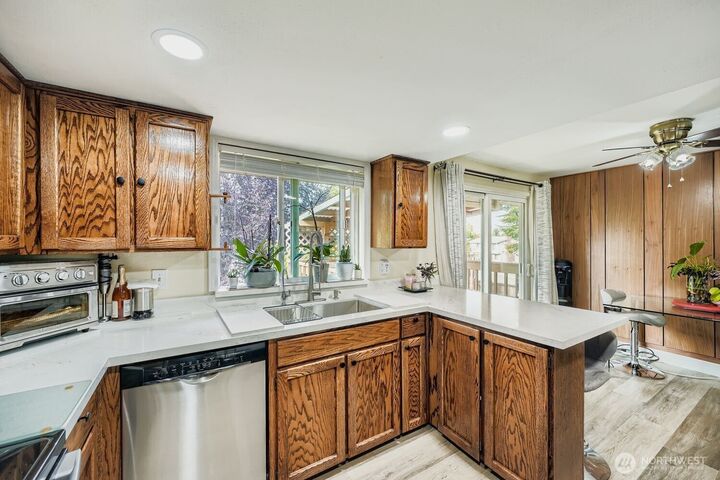 Property Photo: 30215 54th Avenue S WA 98001
