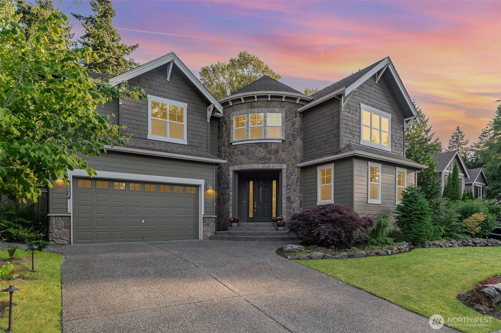 Property Photo: 8204 135th Place SE WA 98296