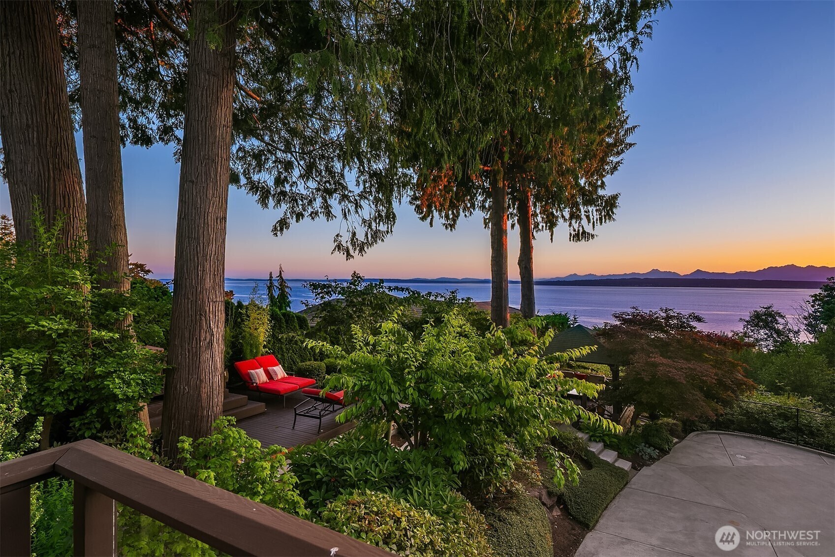Property Photo: 24224 116th Avenue W WA 98020