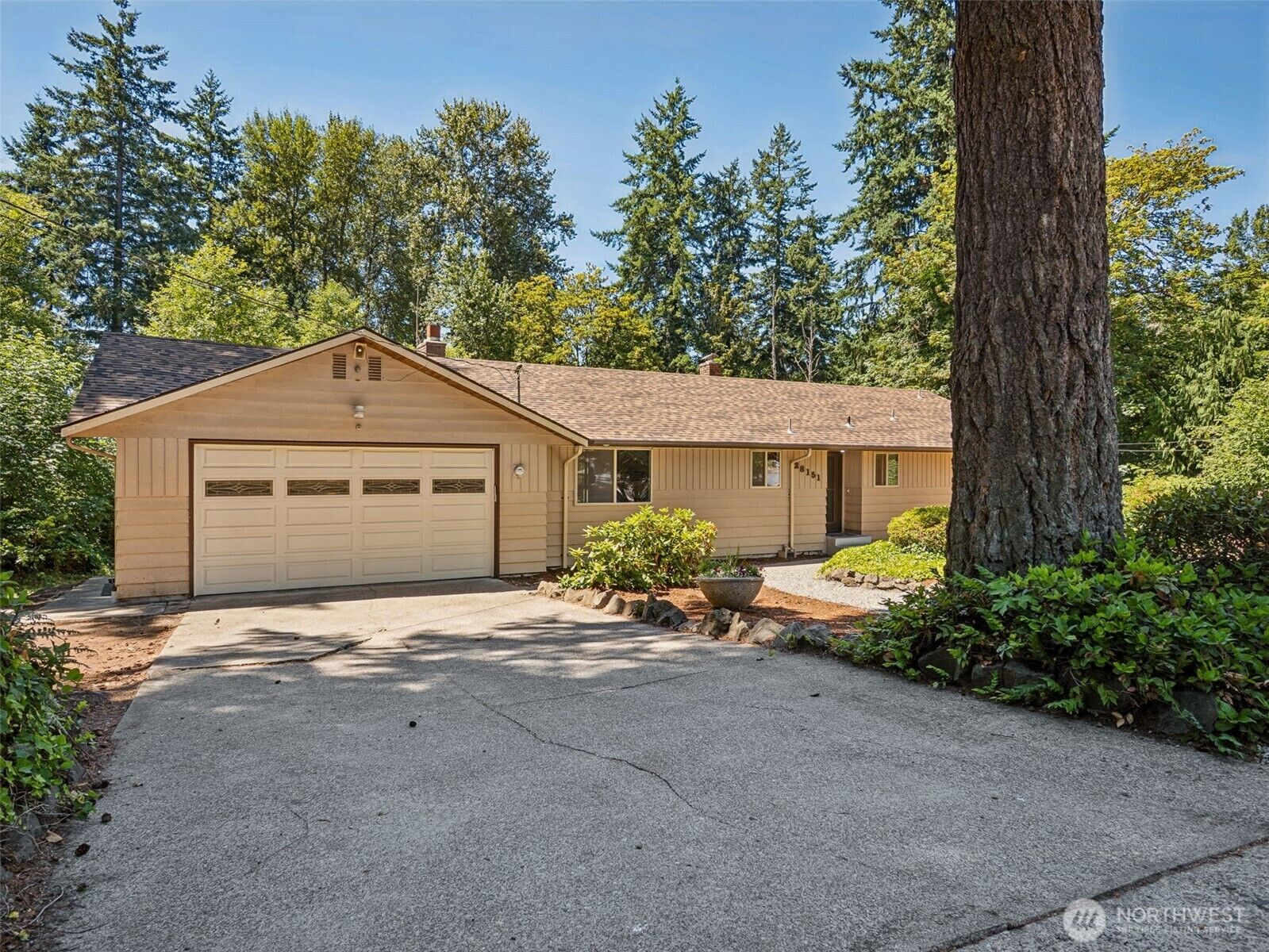 Property Photo:  28151  109th Ave SE  WA 98092 