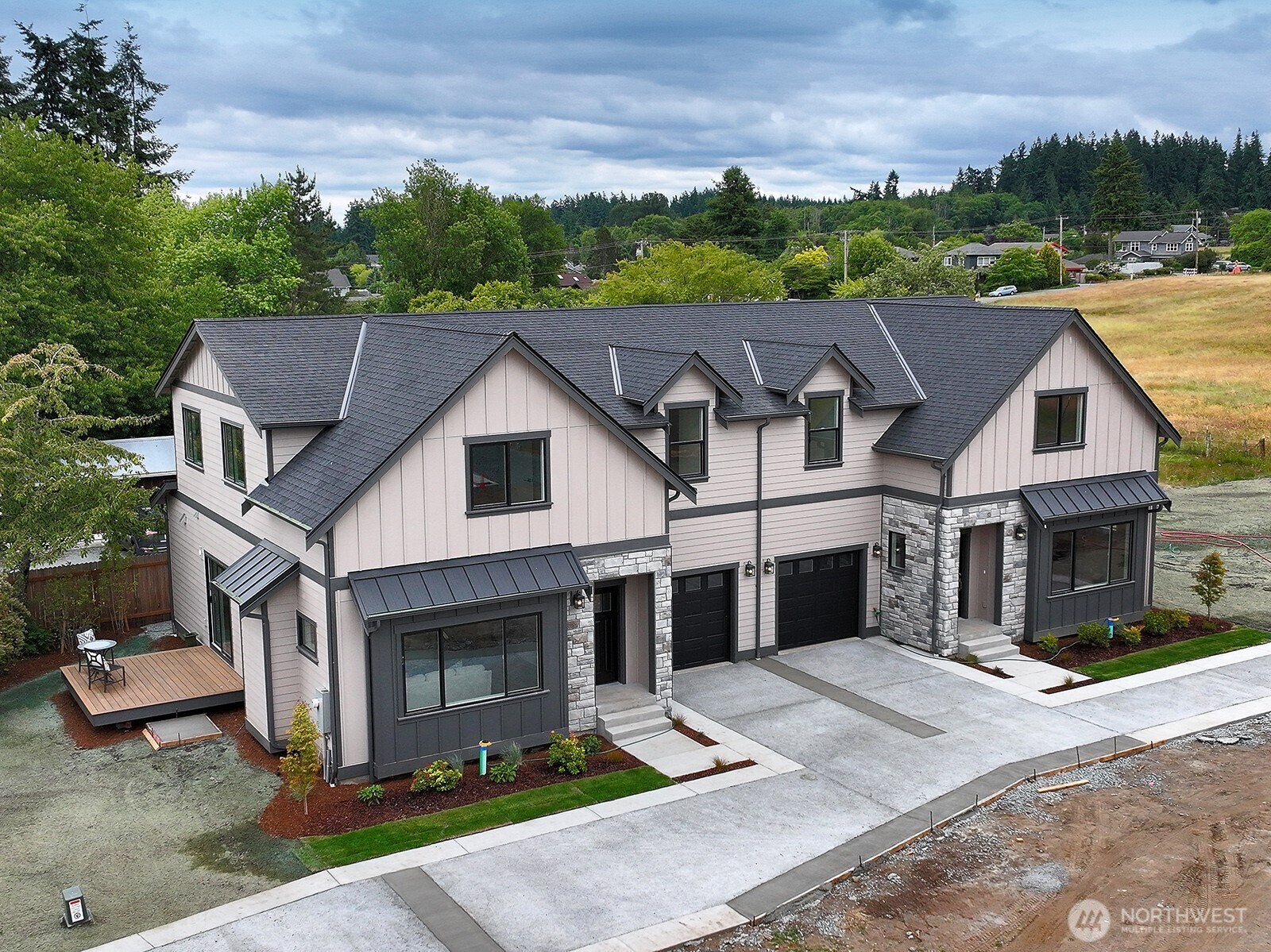 Property Photo: 683 3rd Street 2(B) WA 98260