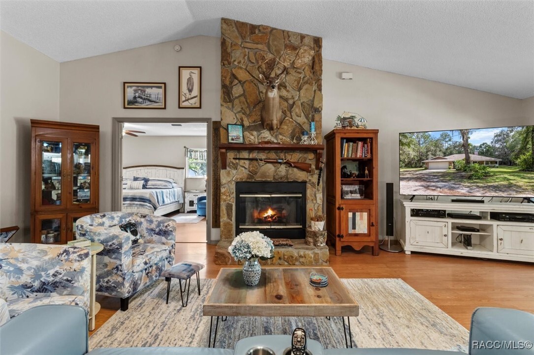 Property Photo:  2426 W Sumter Avenue  FL 33538 