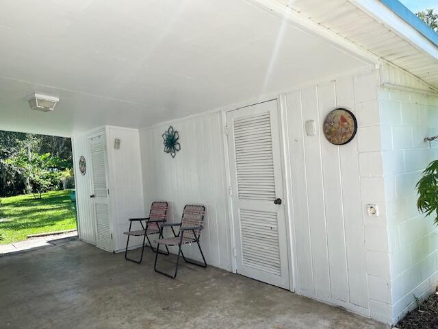 Property Photo: 611 Brack Road FL 34982