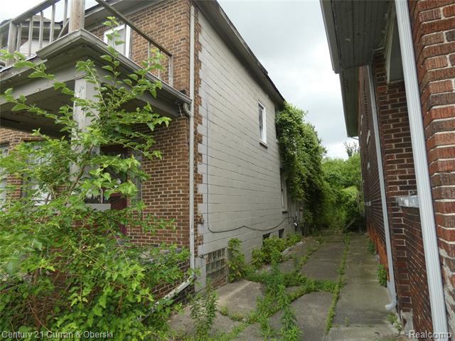 Property Photo: 1724 W Grand Boulevard MI 48208