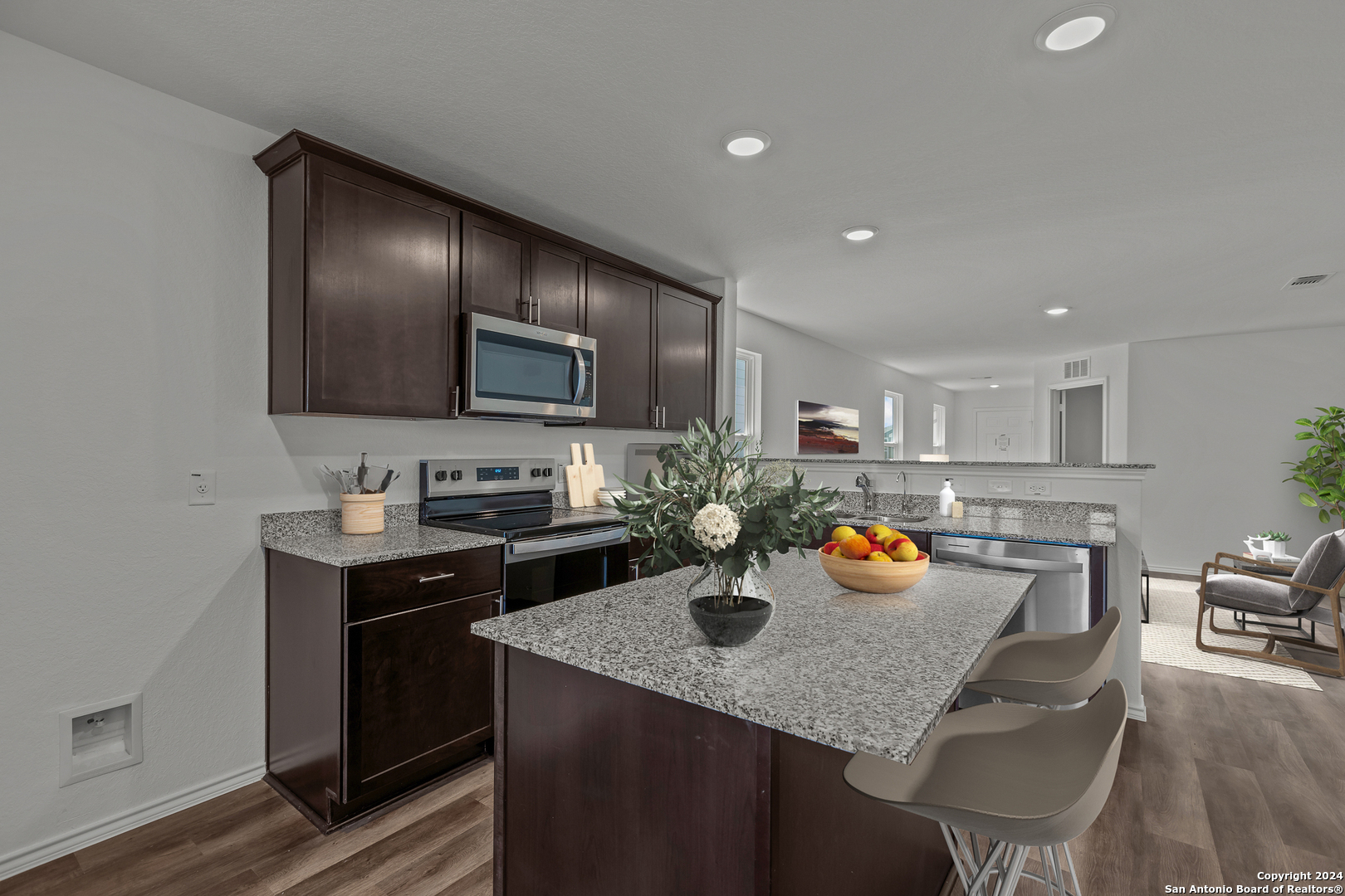 Property Photo: 911 Bluegrass Point TX 78130
