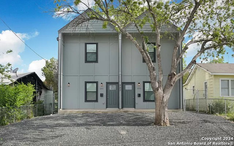 Property Photo:  707 Runnels Ave 102  TX 78208 