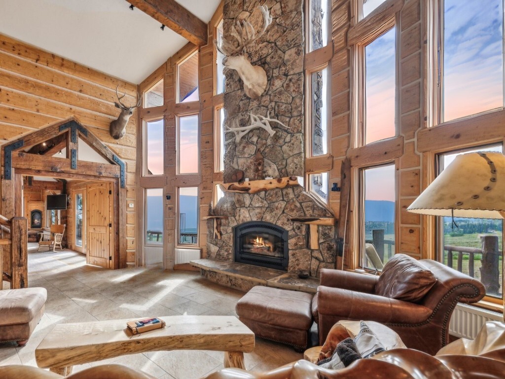 Property Photo:  733 Spring Creek Ranch Road  CO 80498 