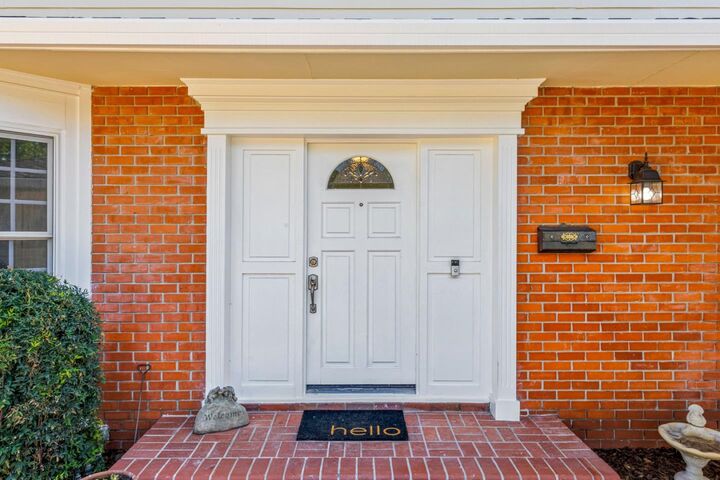 Property Photo: 6826 Glenview Drive CA 95120