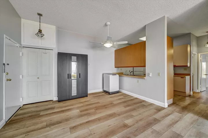 Property Photo: 8324 Regents Rd 2P CA 92122