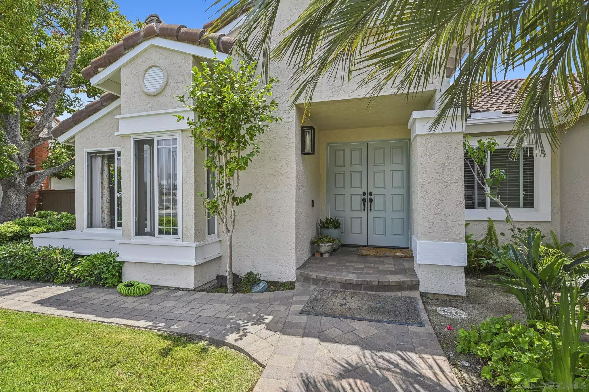 Property Photo: 602 Hollyridge Drive CA 92024
