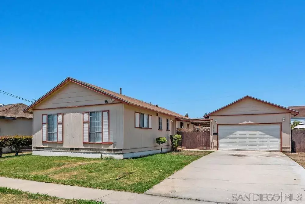 Property Photo: 2836 Sewell Ave CA 92154
