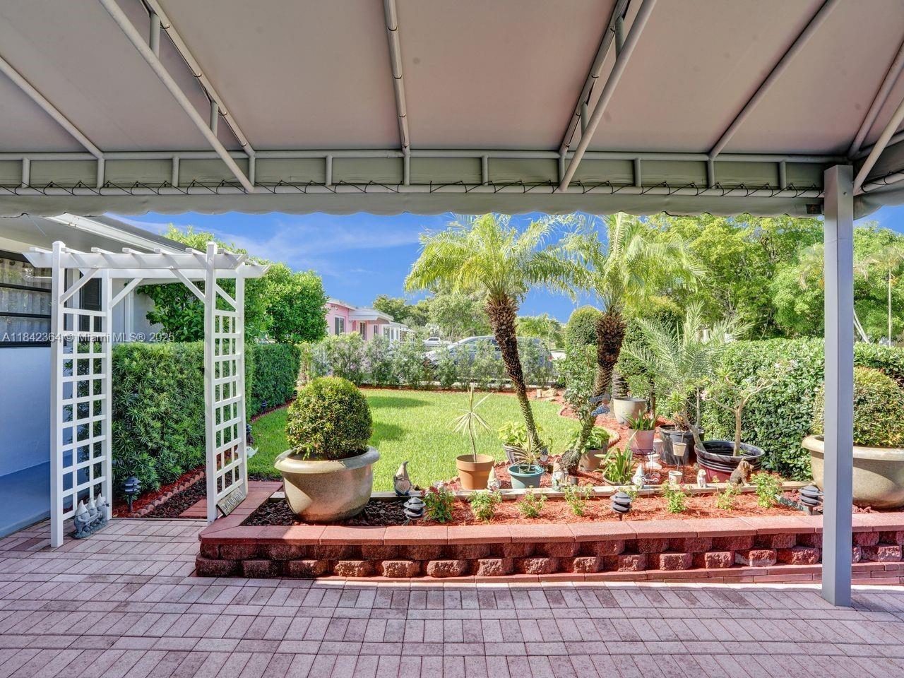 Property Photo:  1201 N 70th Ter  FL 33024 