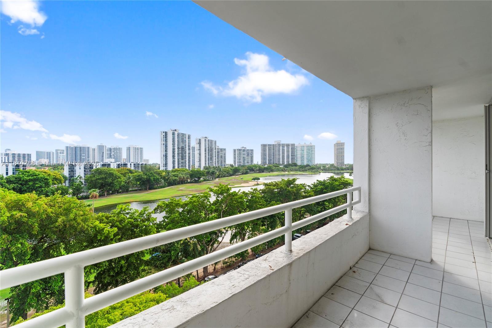 20225 NE 34th Ct 819  Aventura FL 33180 photo
