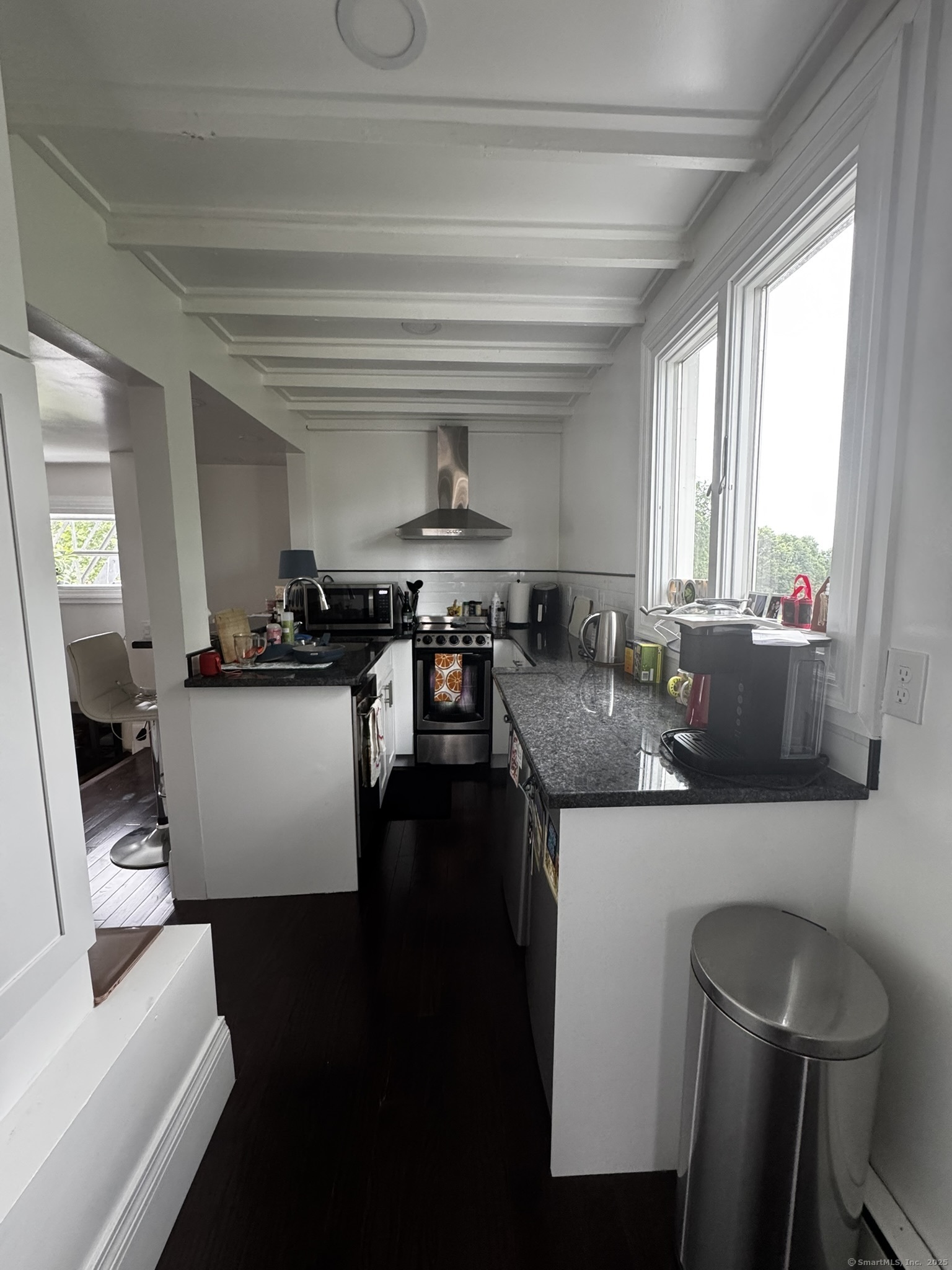 Property Photo: 147 Fairfield Avenue 2A CT 06114