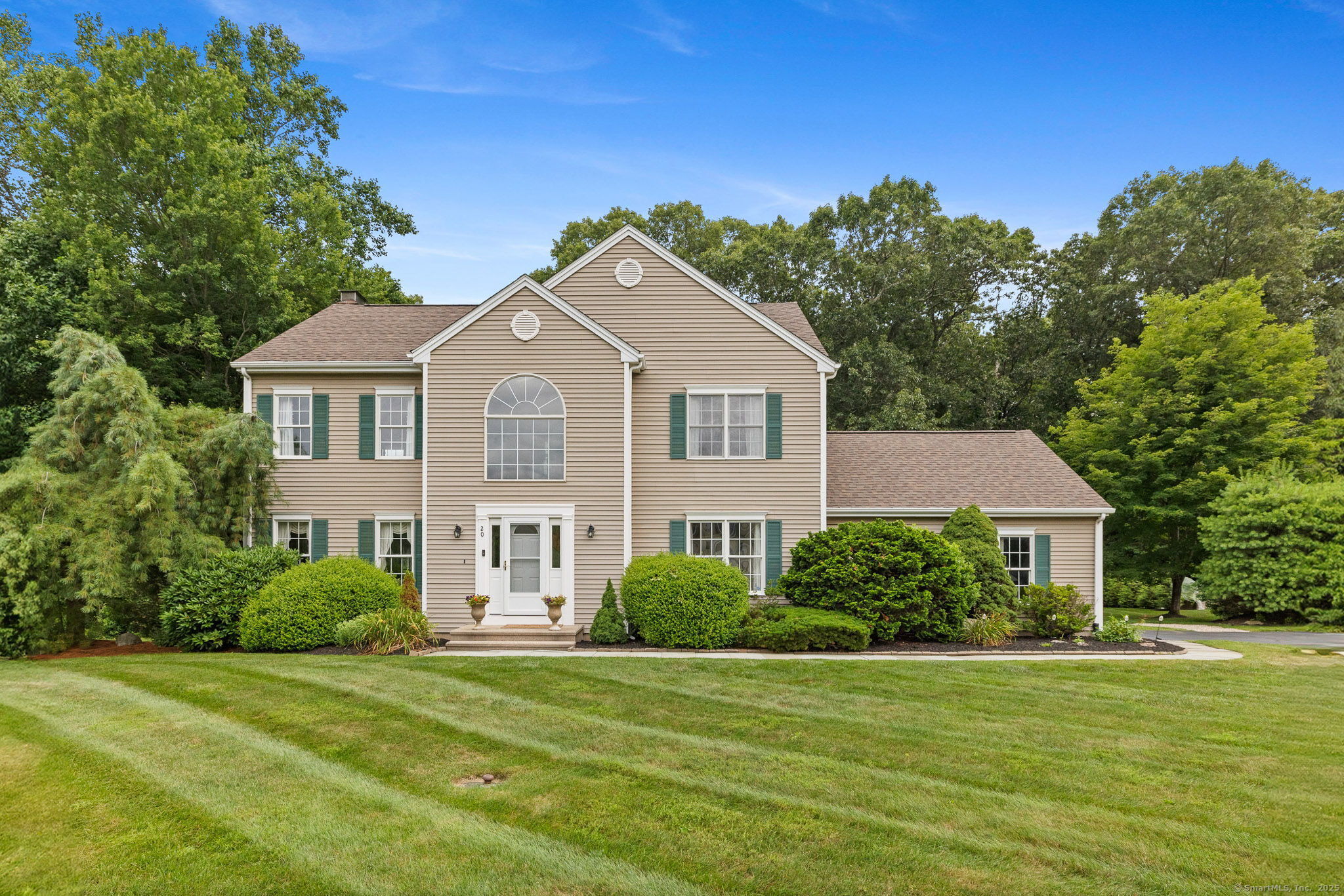 Property Photo: 20 Autumn Court CT 06410