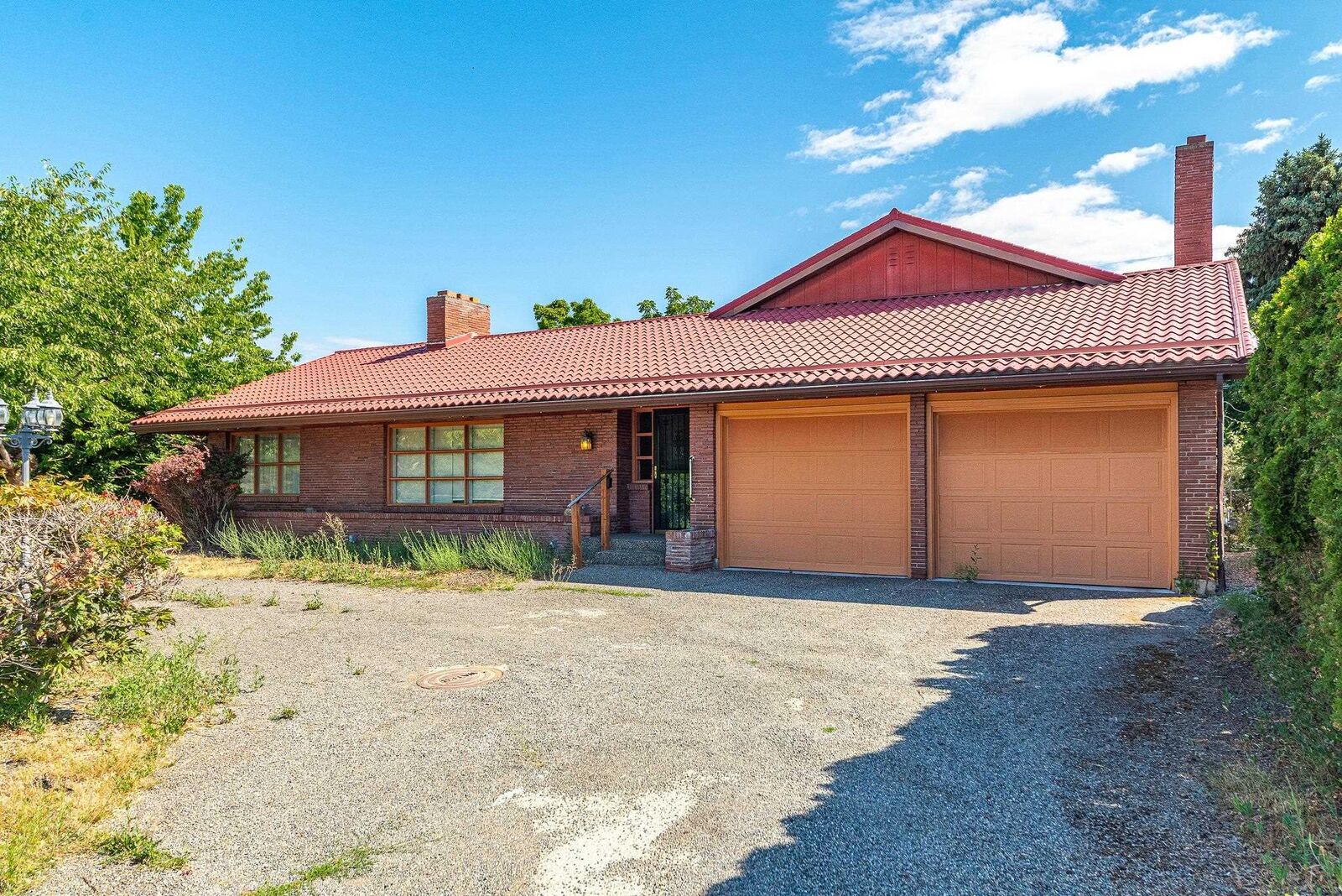 Property Photo:  3338 W Riverview Dr  WA 99205 