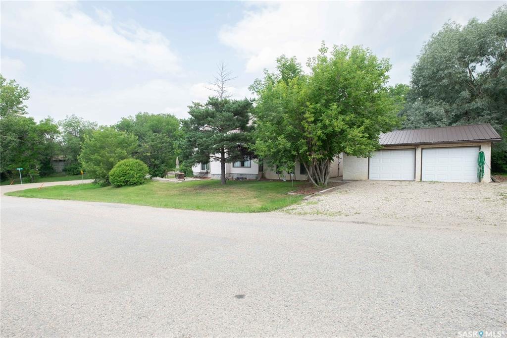 Property Photo:  501 Bank Street  SK S0G 4L0 