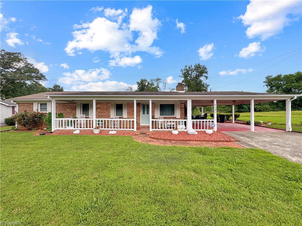 Property Photo: 7121 Ridge Road NC 27050