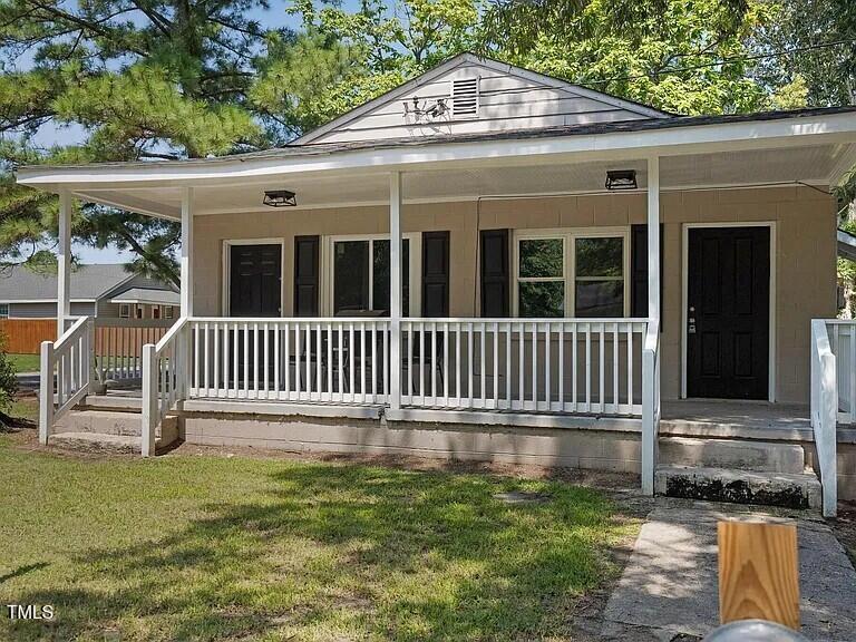 Property Photo: 803 SE Rountree Street SE NC 27893