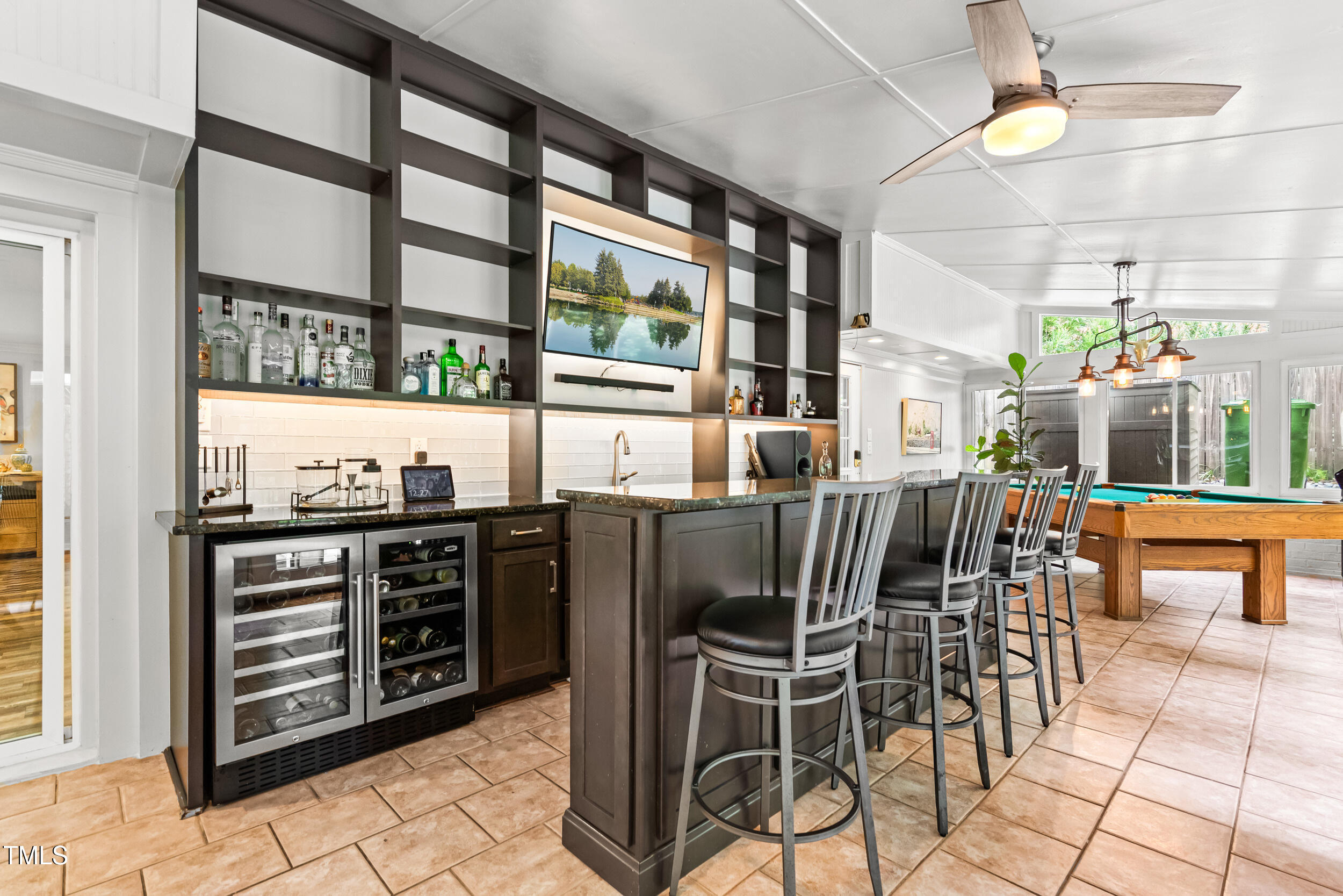 Property Photo: 911 Temple Street NC 27609