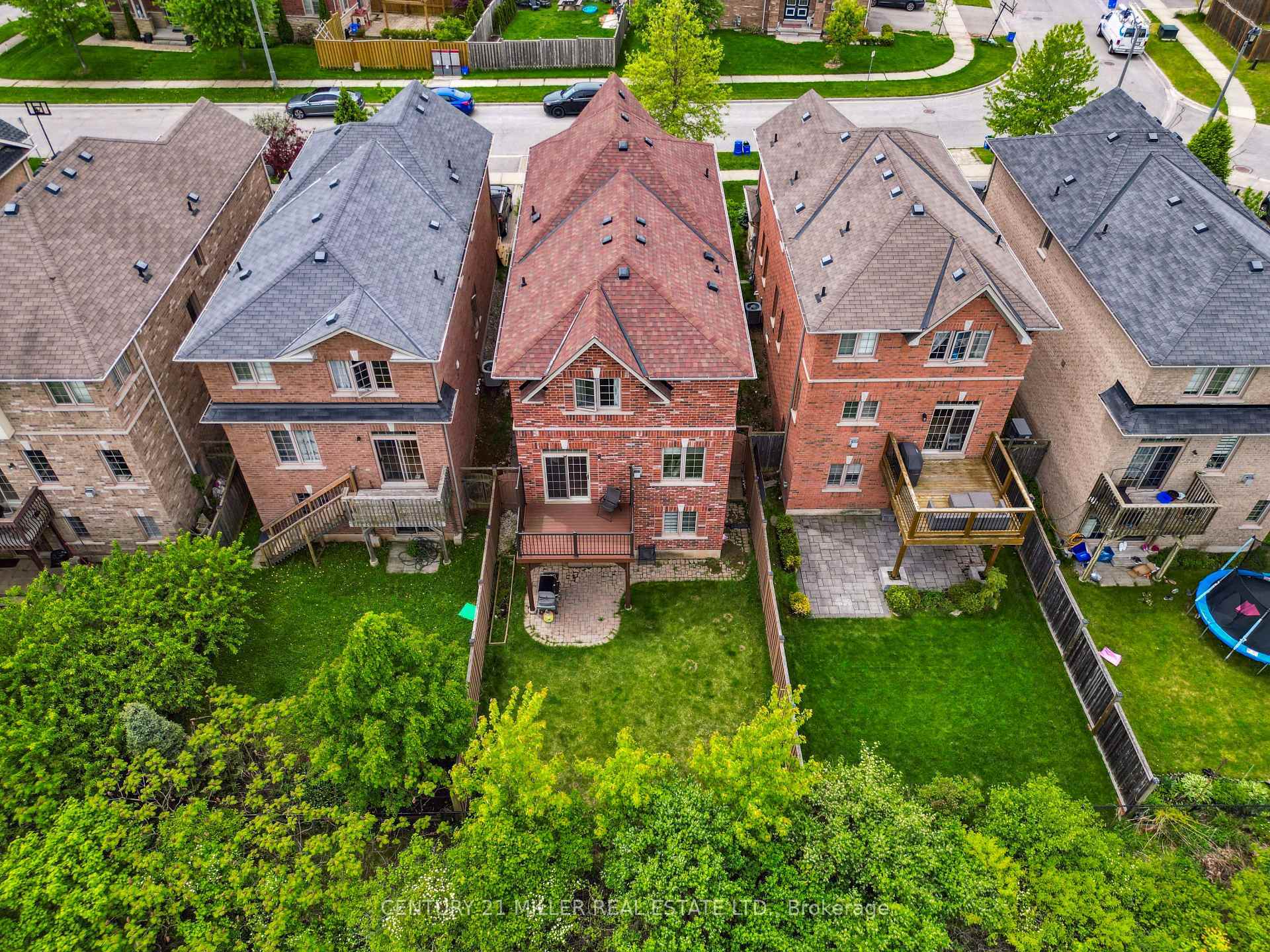 Photo de la propriété:  2139 Fiddlers Way  ON L6M 0M5 