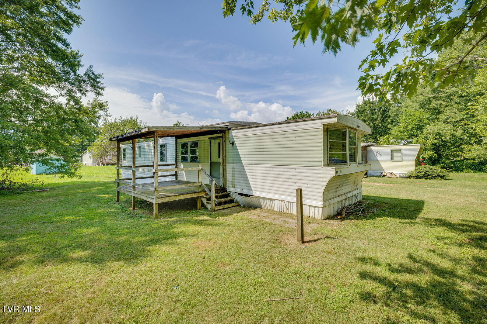 Property Photo:  1108 &1112 South Walnut Drive  TN 37650 