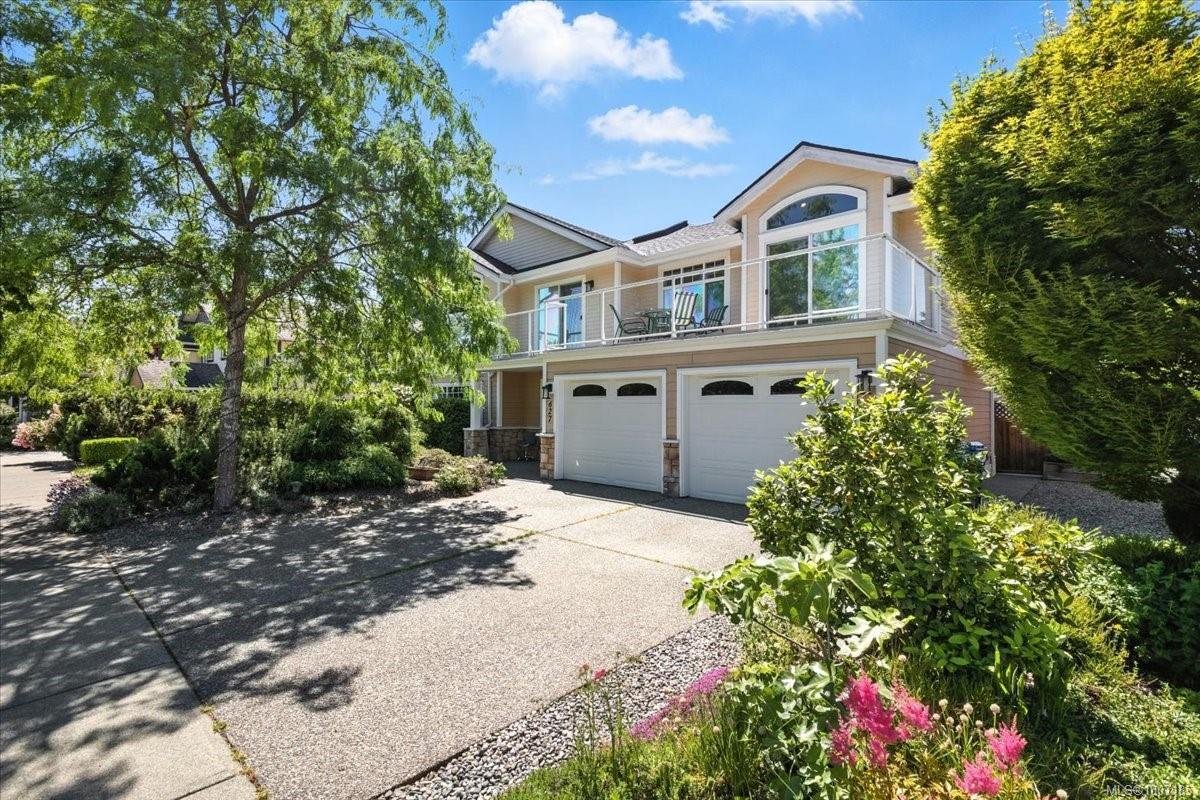 Property Photo:  627 Sarum Rise Way  BC V9R 7C5 