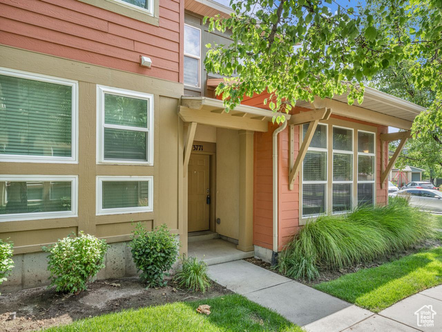 Property Photo: 3771 W Mandrake View Ct UT 84095