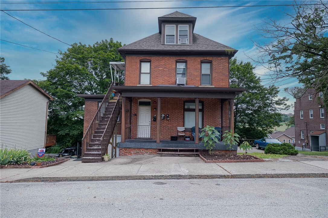 Property Photo: 302 N Pennsylvania Ave PA 15601