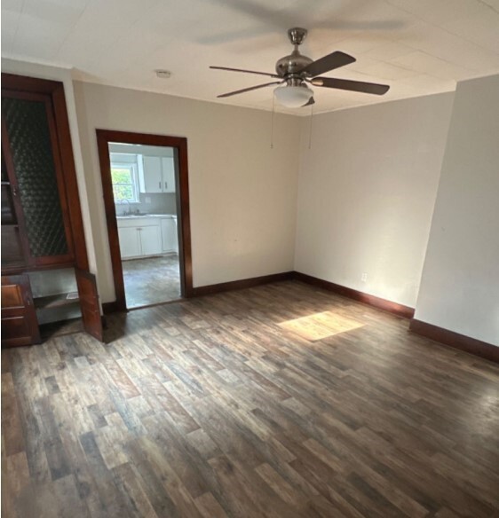 Property Photo:  812 4th St  PA 15063 