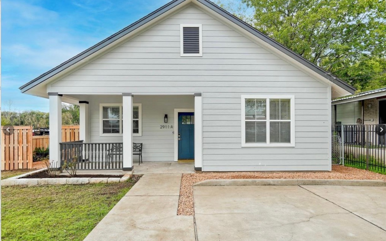 Property Photo: 2911 E 5th Street A TX 78702