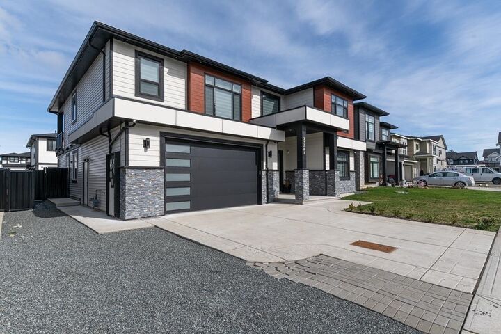 Property Photo: 32741 Carter Avenue BC V4S 1A1