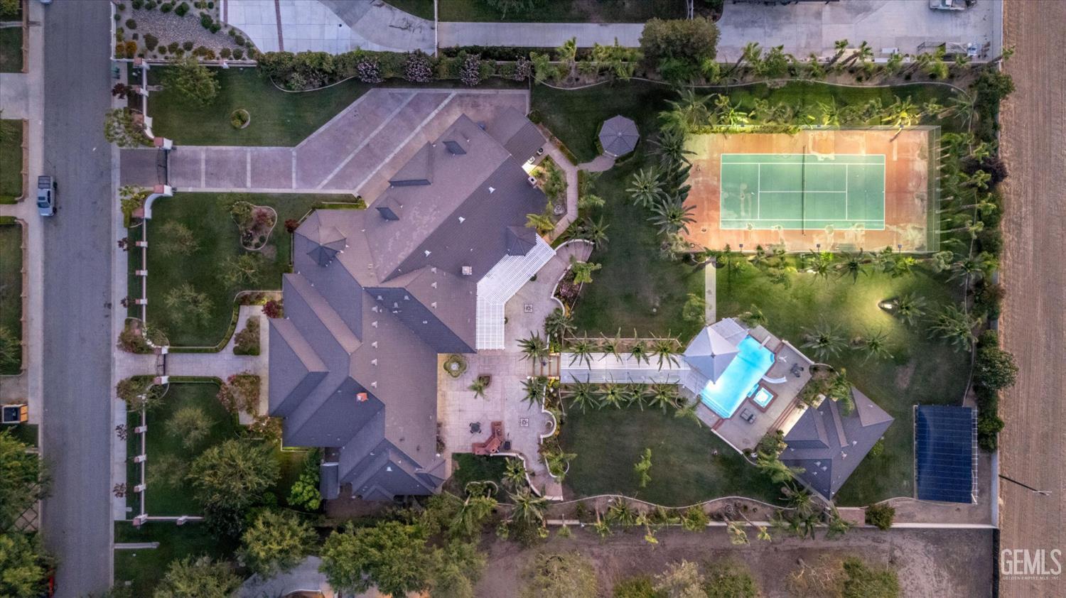 Property Photo: 9120 Laramie Avenue CA 93314