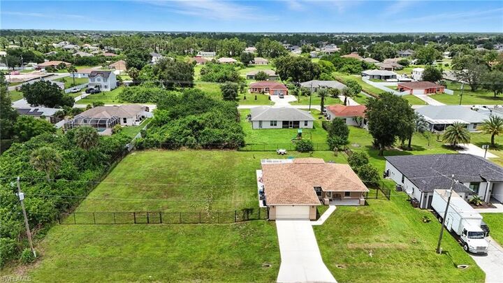 Property Photo: 2910 41st St SW FL 33976