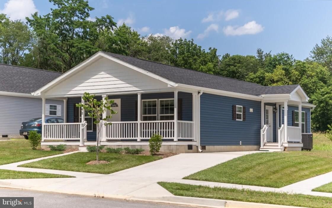 Property Photo:  1362 Connecticut Avenue  MD 21740 