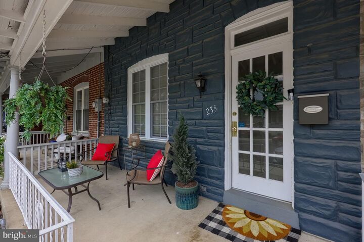 Property Photo:  235 Jackson Street  PA 17603 