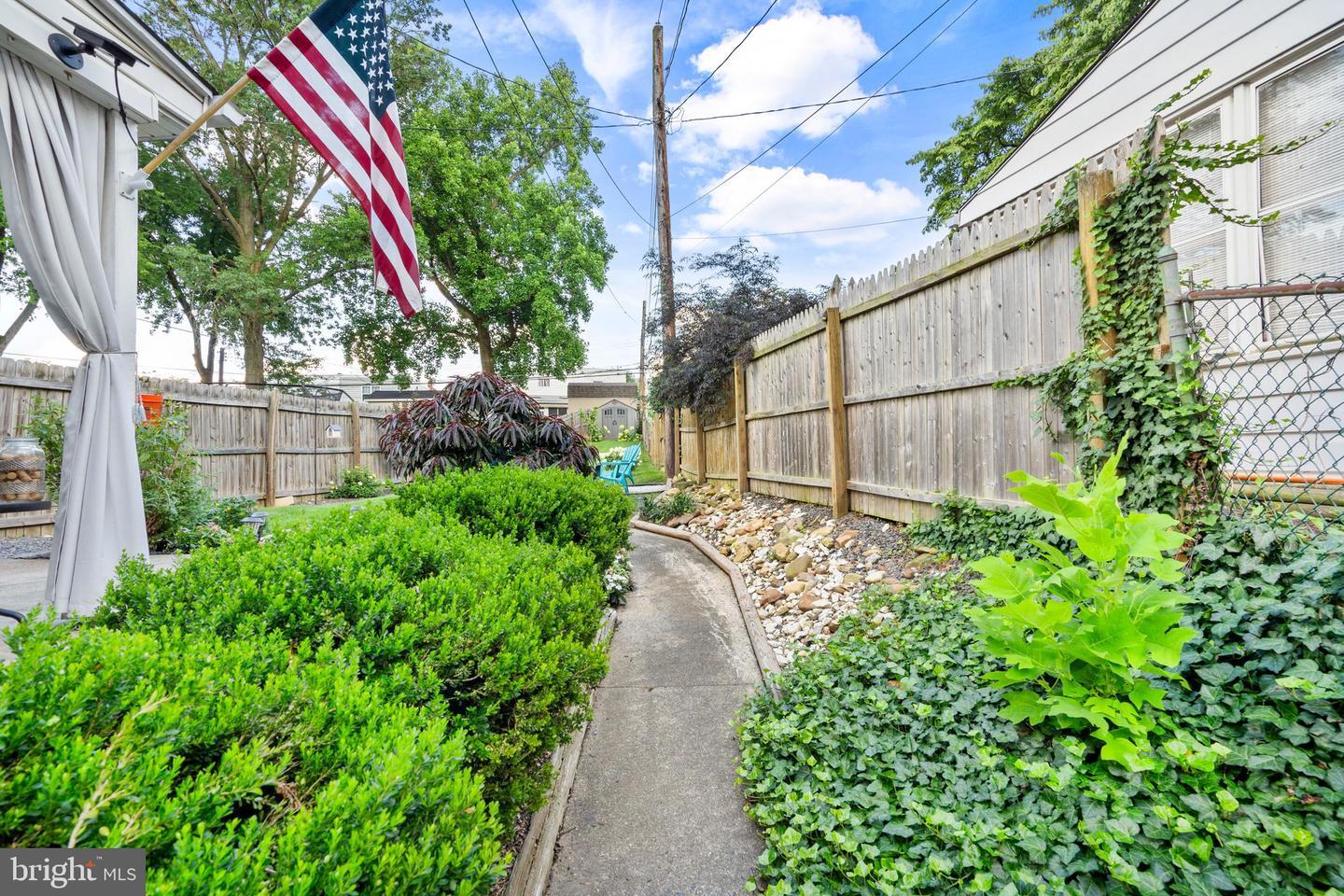 Property Photo: 2679 Winchester Avenue PA 19152