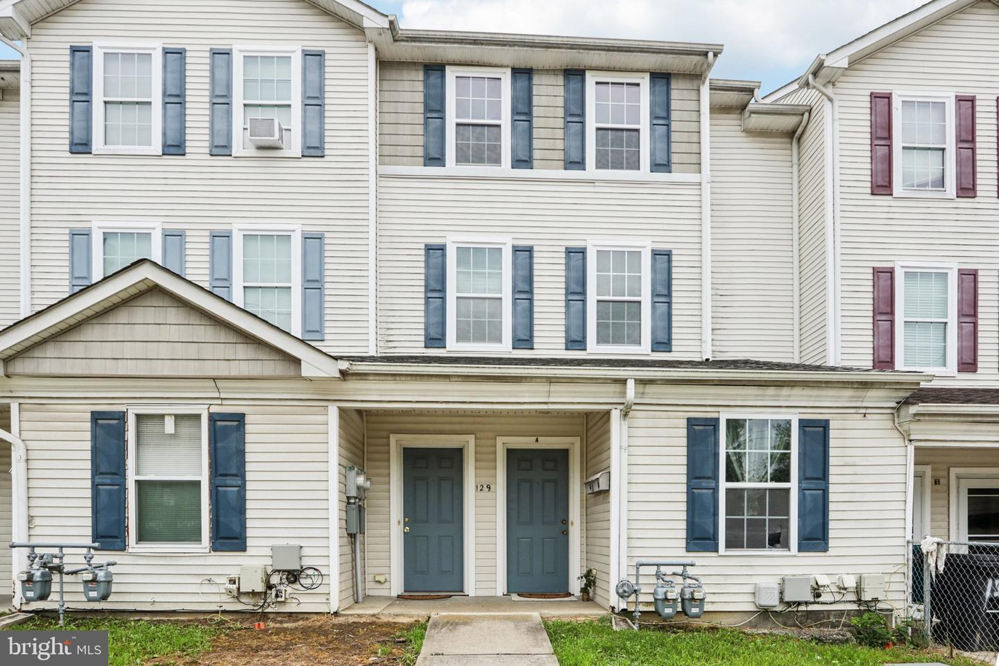 Property Photo:  129 New Rose Street  NJ 08618 