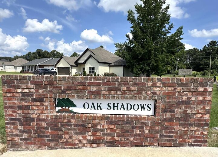 Property Photo: 1141 Oak Shadows AR 72120